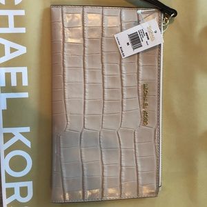 NWT Michael Kors Leather Large Zip Clutch - ballet